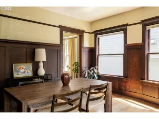 Photo #5: 23538317 Listing