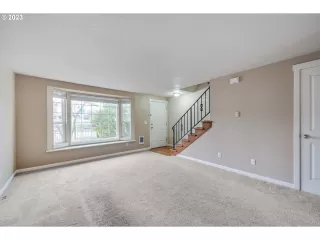 Photo #2: 23539563 Listing