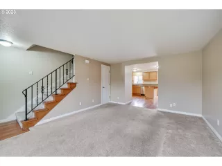 Photo #3: 23539563 Listing