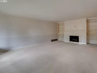 More Details about MLS # 23540375 : 100 LEONARD ST 2-4