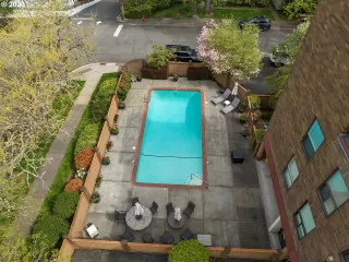 Photo #2: 23540375 Listing