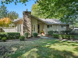 Photo #2: 23540476 Listing 