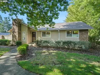 Photo #3: 23540476 Listing 