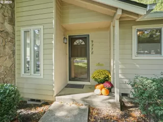 Photo #4: 23540476 Listing 