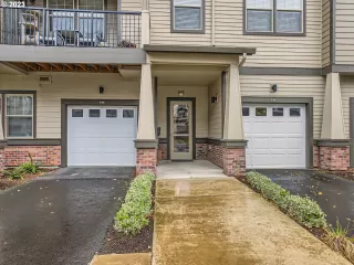 Photo #2: 23540606 Listing