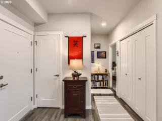 Photo #3: 23540606 Listing