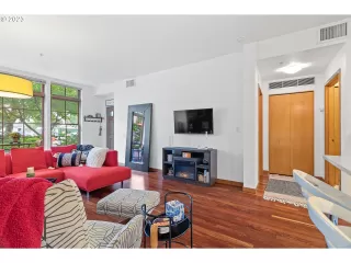 Photo #3: 23541308 Listing 