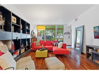 Photo #4: 23541308 Listing 