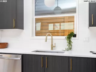 Photo #2: 23543346 Listing 