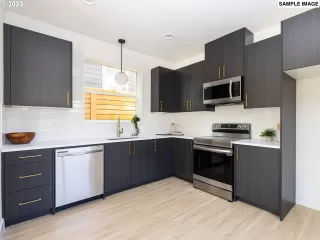 Photo #3: 23543346 Listing 