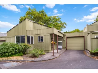 Photo #1: 23543384 Listing 