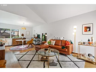 Photo #4: 23543384 Listing 