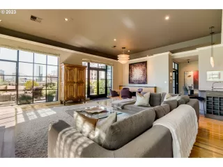 Photo #1: 23543692 Listing