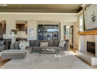 Photo #2: 23543692 Listing