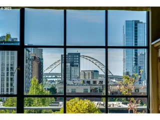 Photo #5: 23543692 Listing