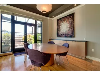 Photo #6: 23543692 Listing