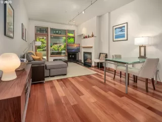 Photo #5: 23544036 Listing 