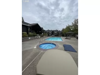 Photo #3: 23544657 Listing