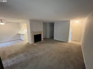 Photo #4: 23544657 Listing