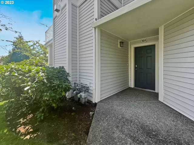 MLS: 23545253 Condo For Sale