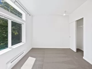 Photo #5: 23545253 Listing