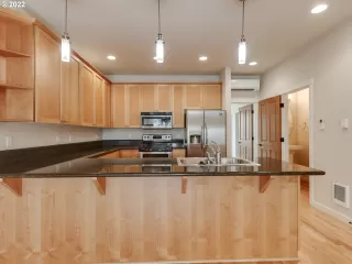 Photo #5: 23545264 Listing 