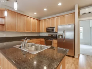 Photo #6: 23545264 Listing 