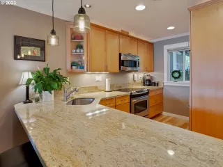 Photo #2: 23546215 Listing