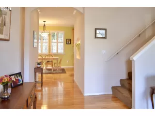 Photo #2: 23546601 Listing