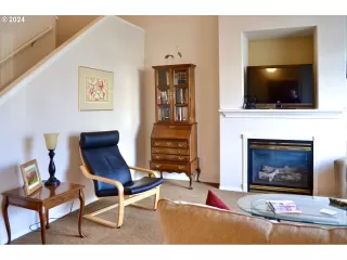 Photo #3: 23546601 Listing