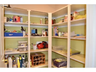 Photo #6: 23546601 Listing