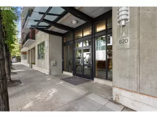 Photo #1: 23547519 Listing