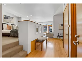 Photo #3: 23547519 Listing