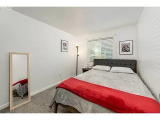 Photo #2: 23547638 Listing