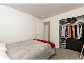 Photo #3: 23547638 Listing