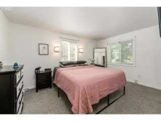 Photo #4: 23547638 Listing