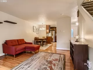 Photo #6: 23549452 Listing