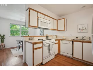 Photo #1: 23549481 Listing