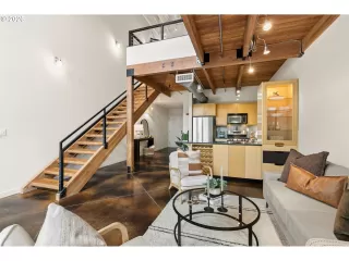 Photo #3: 235496852 Listing 