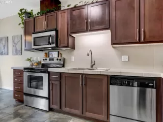 Photo #4: 23550720 Listing