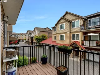 Photo #6: 23550720 Listing