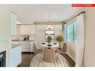 Photo #5: 23552198 Listing