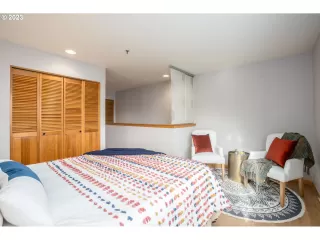 Photo #3: 23552421 Listing