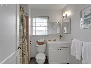 Photo #2: 23552804 Listing