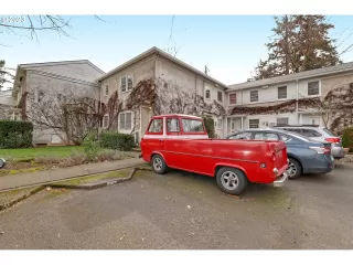 Photo #6: 23552804 Listing