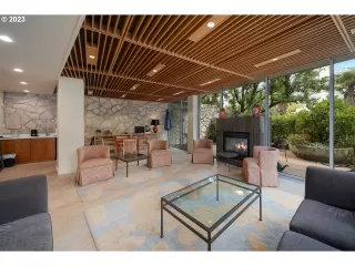 Photo #3: 23553249 Listing