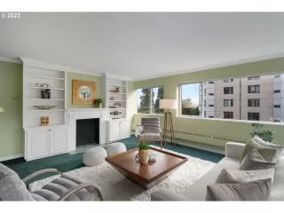 Photo #4: 23553249 Listing