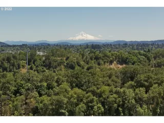 Photo #4: 23553354 Listing