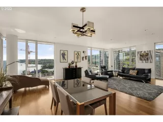 Photo #5: 23553354 Listing