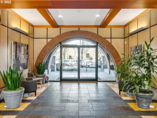 Photo #4: 23553470 Listing 